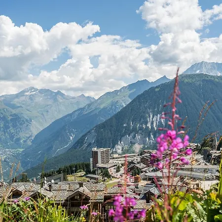 Pierre & Les Ecrins Aparthotel
