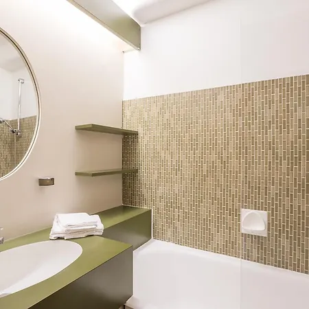 Aparthotel Pierre & Les Ecrins 3*